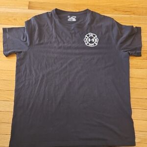 Under Armour Men's Dark Gray Tee